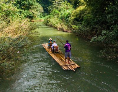 khao-sok-bamboo-rafting-cheow-lan-lake